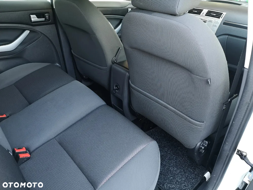 Ford Kuga 2.0 TDCi 2x4 Trend - 31