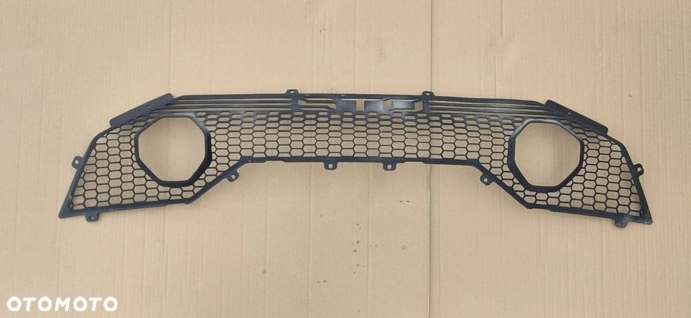 GRILL KRATKA ZDERZAKA TYLNEGO LAMBORGHINI HURACAN STO ORYGINAŁ IDEALNA - 1