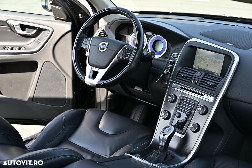 Volvo XC 60 D5 AWD Aut. RDesign - 20