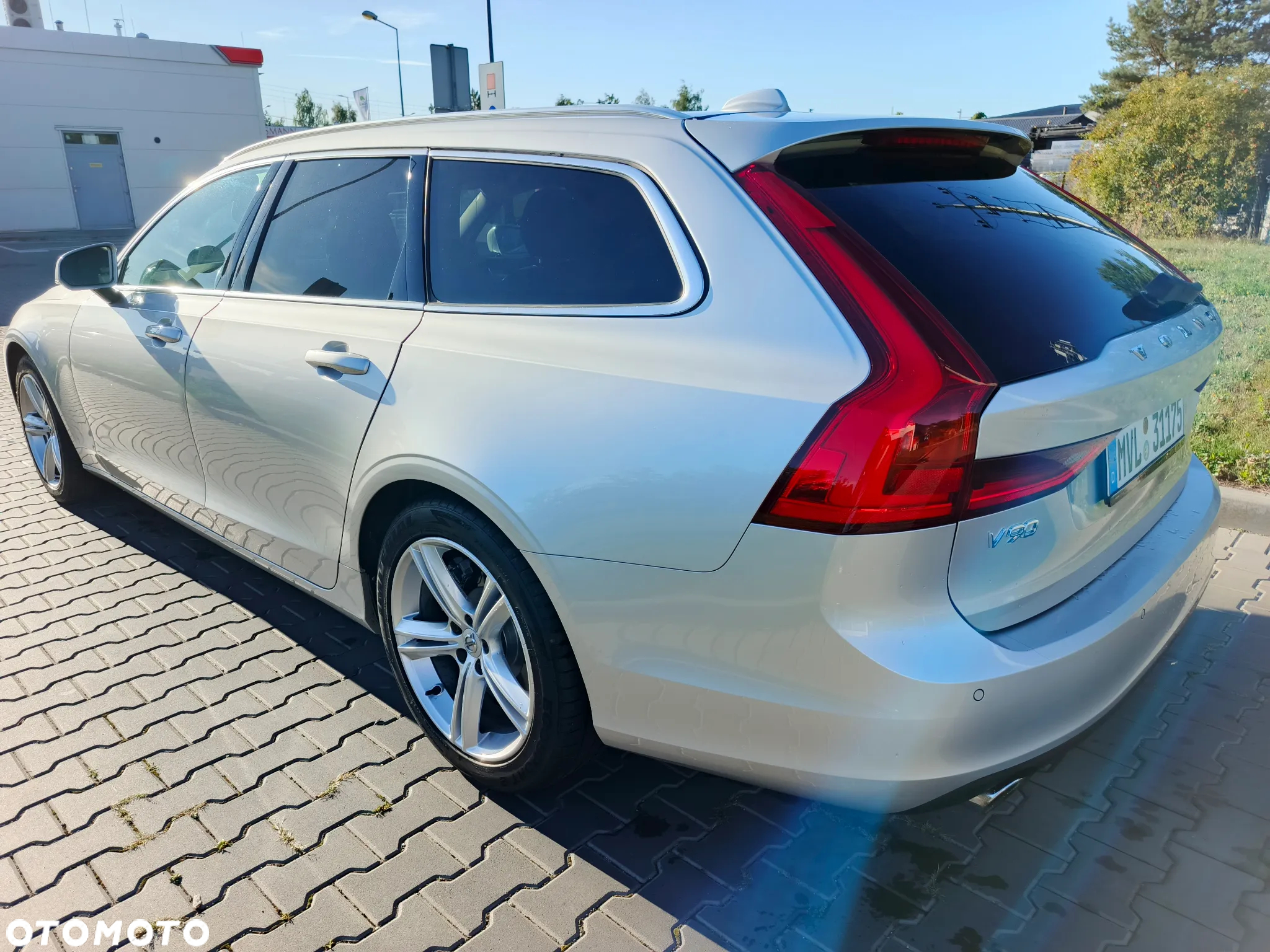 Volvo V90 D5 AWD Momentum - 7