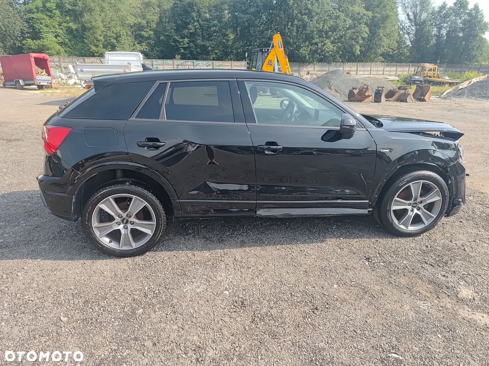 Audi Q2 35 TDI S tronic sport - 11