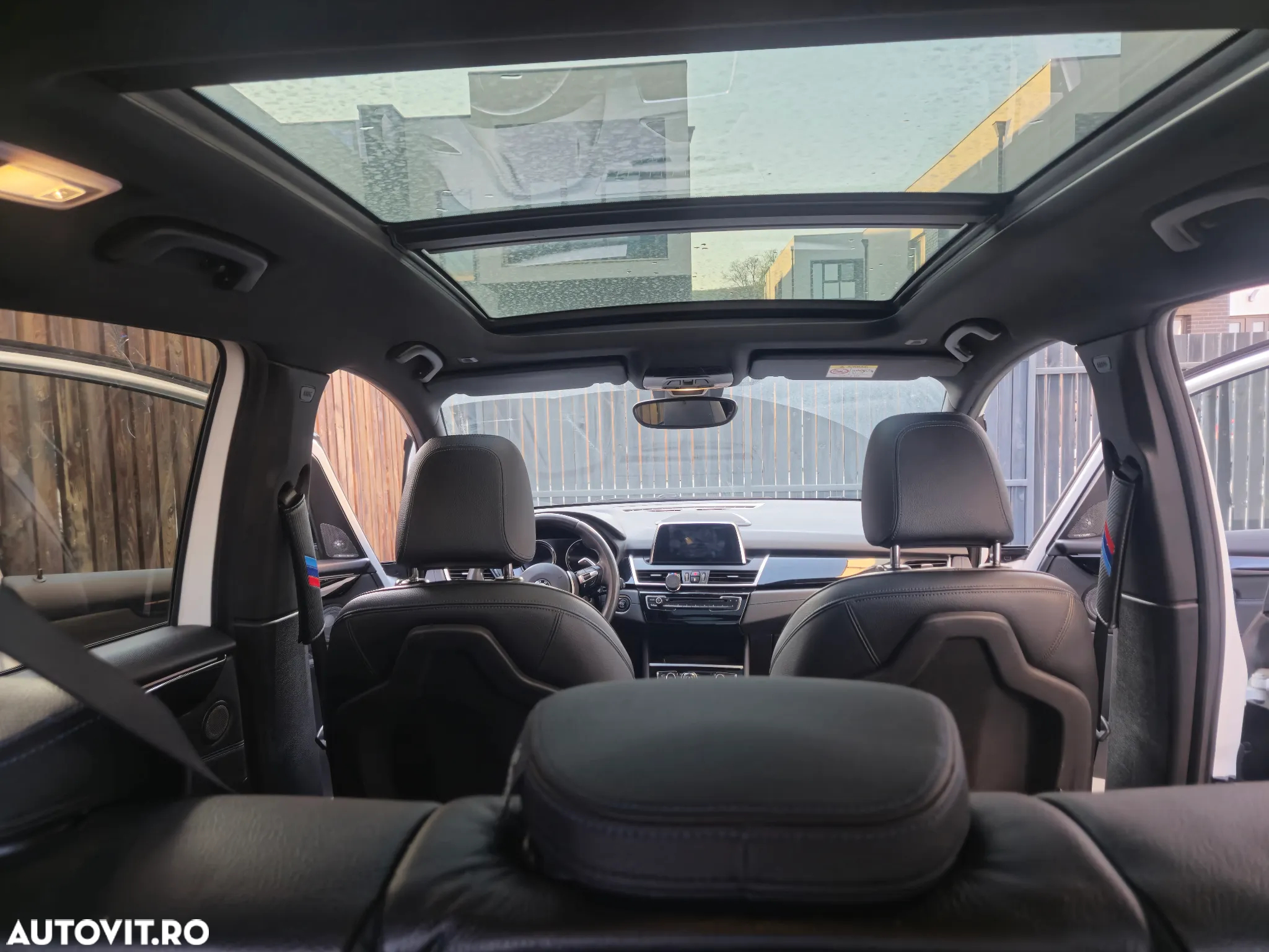 BMW Seria 2 218d xDrive AT - 18
