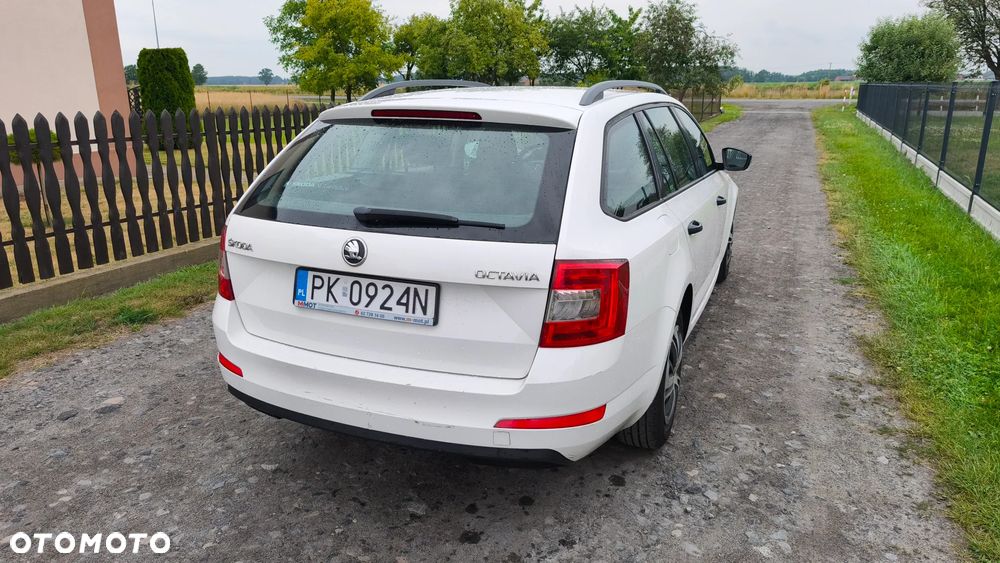 Skoda Octavia 1.6 TDI Ambition - 8