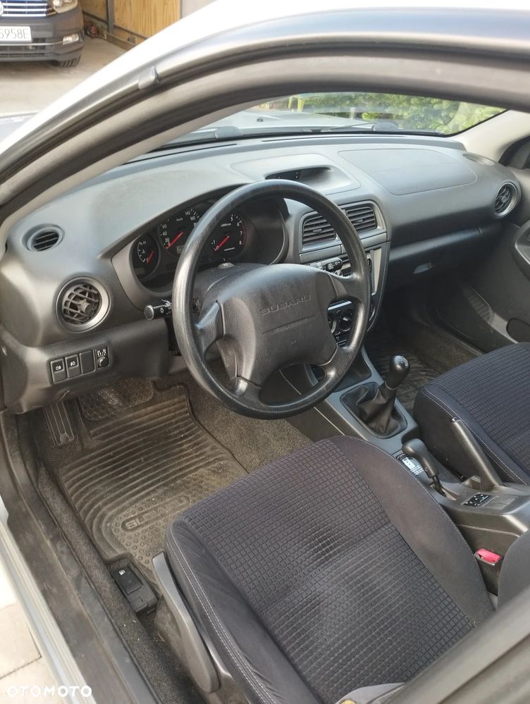 Subaru Impreza 1.6 TS - 8