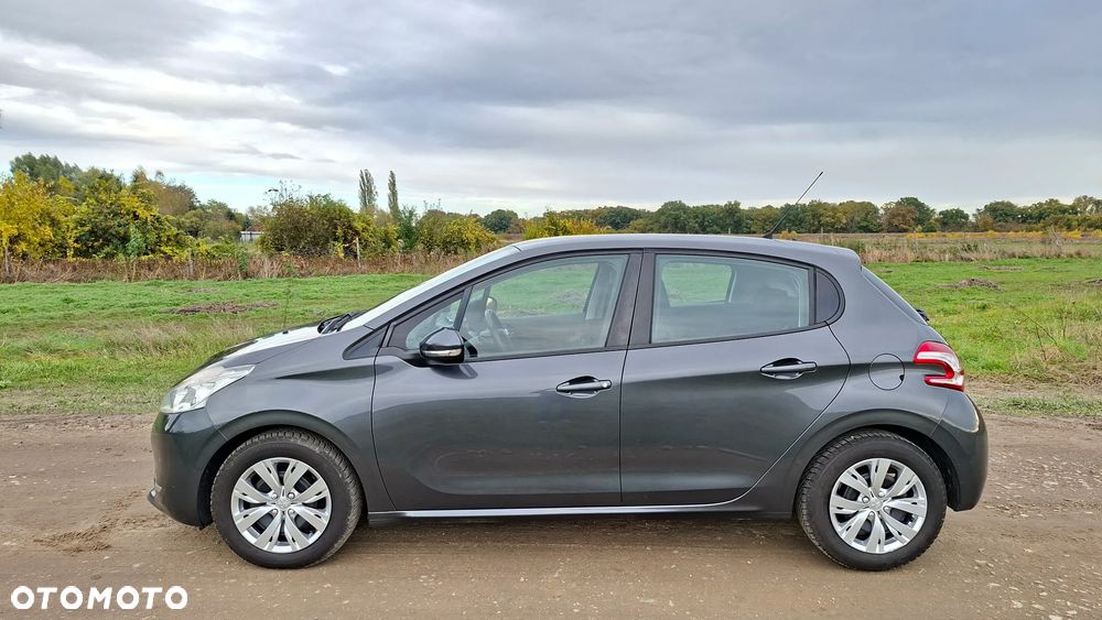 Peugeot 208 - 9