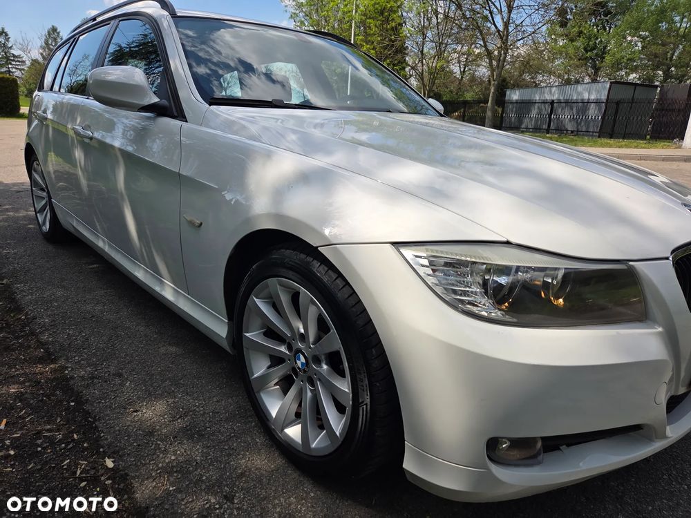 BMW Seria 3 318i Edition Exclusive - 4