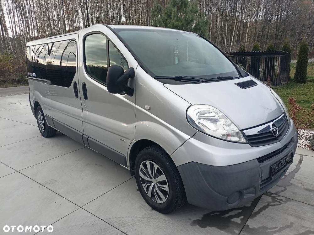 Opel Vivaro - 8
