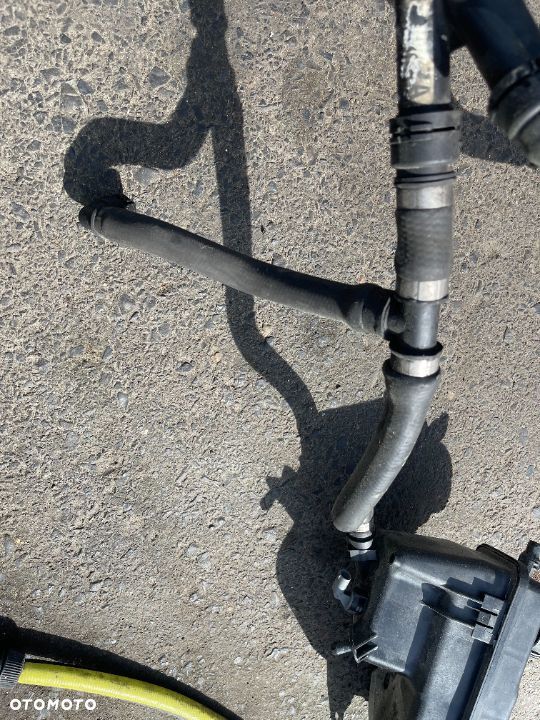 Przewód wodny trójnik do chłodnicy oleju skrzyni Bmw e60 e65 - 1