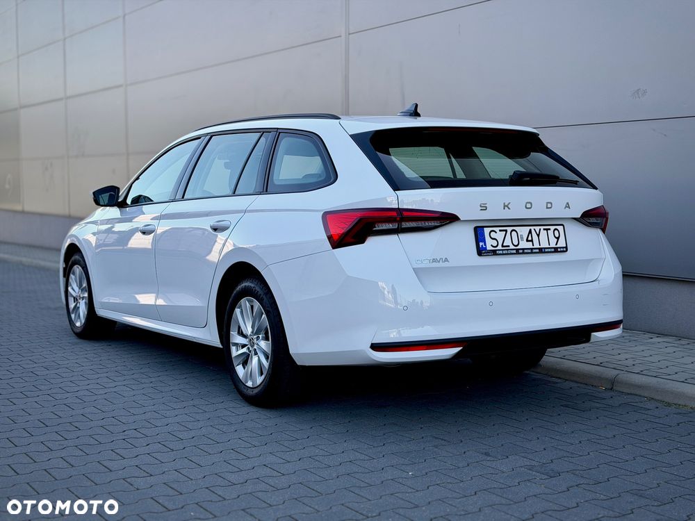 Skoda Octavia 1.5 TSI Essence - 4