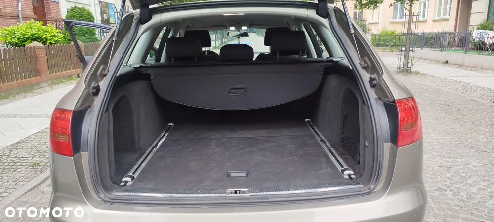 Audi A6 Avant - 14