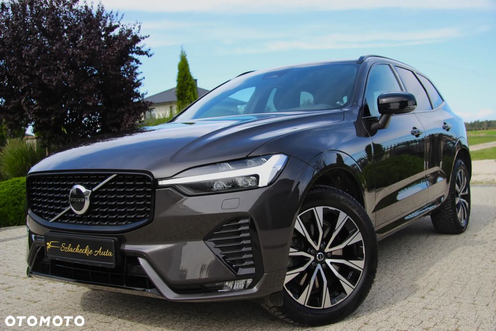 Volvo XC 60 B4 D AWD Plus Dark - 1