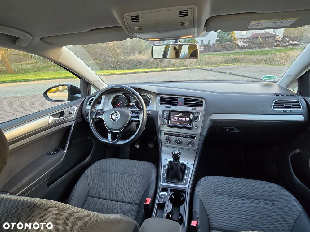 Volkswagen Golf 1.6 TDI BlueMotion Comfortline - 15