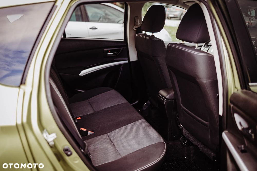 Suzuki SX4 1.6 Comfort Plus - 9