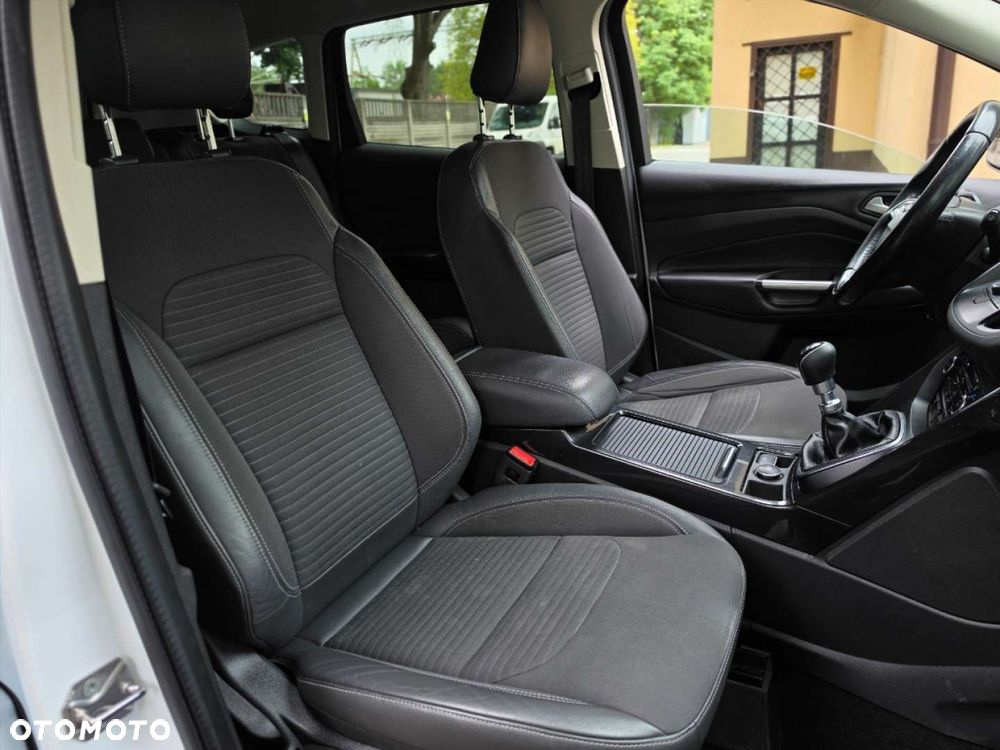 Ford Kuga - 15
