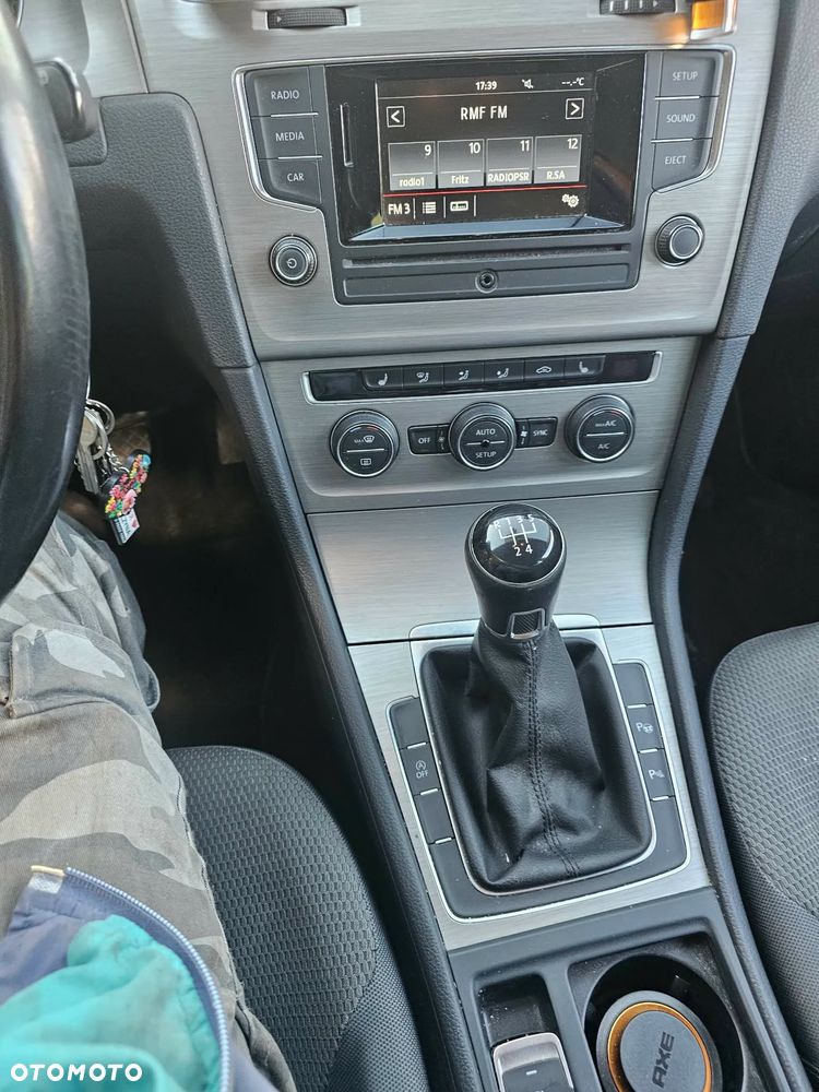 Volkswagen Golf 1.6 TDI BMT Comfortline - 5