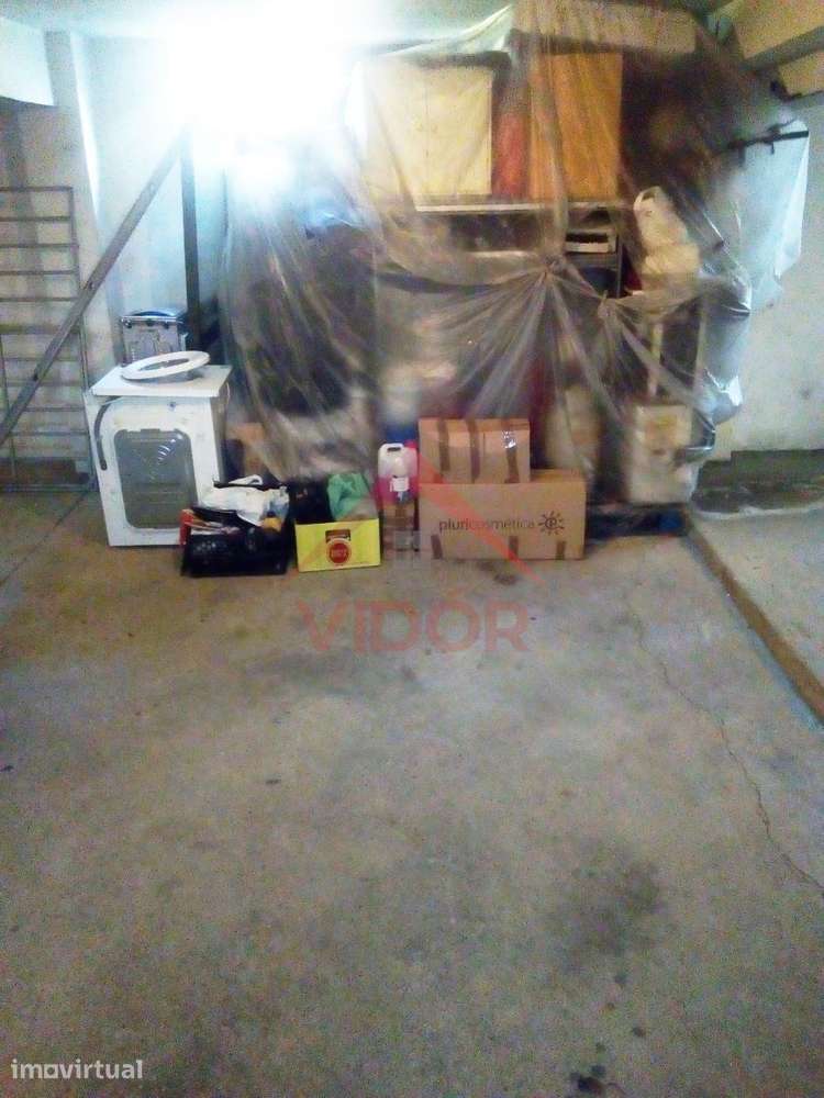 Garagem junto a Circunvalação - Grande imagem: 2/2