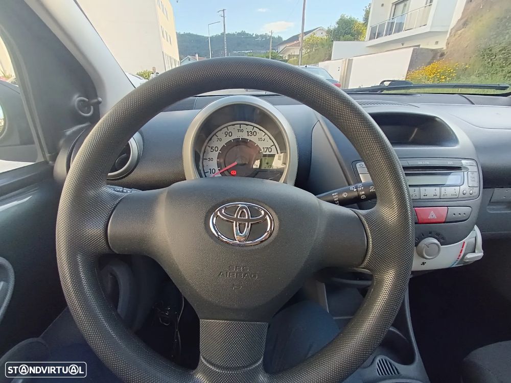 Toyota Aygo City - 2