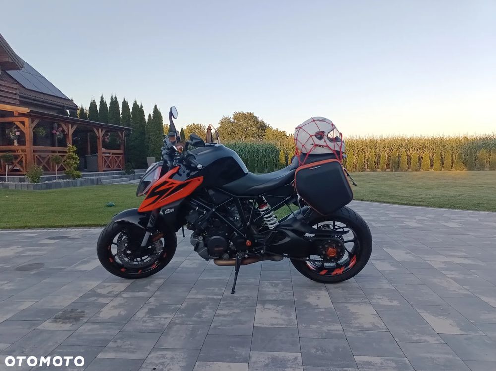 KTM Super Duke - 10