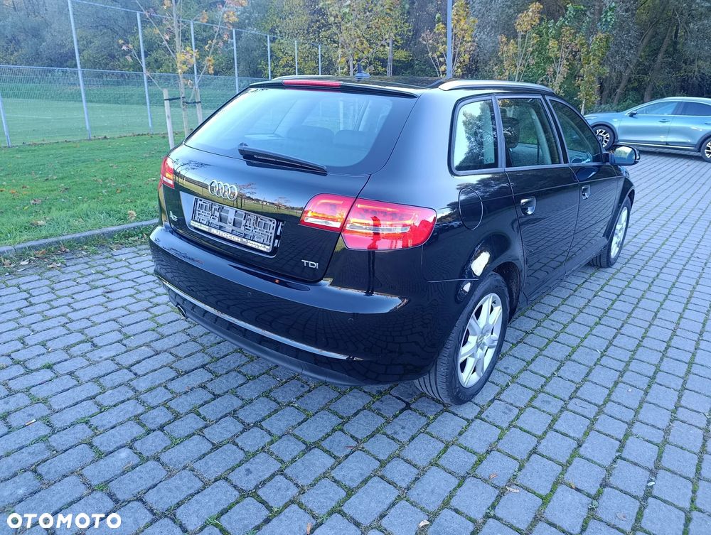 Audi A3 Sportback 1.6 TDI Attraction - 8