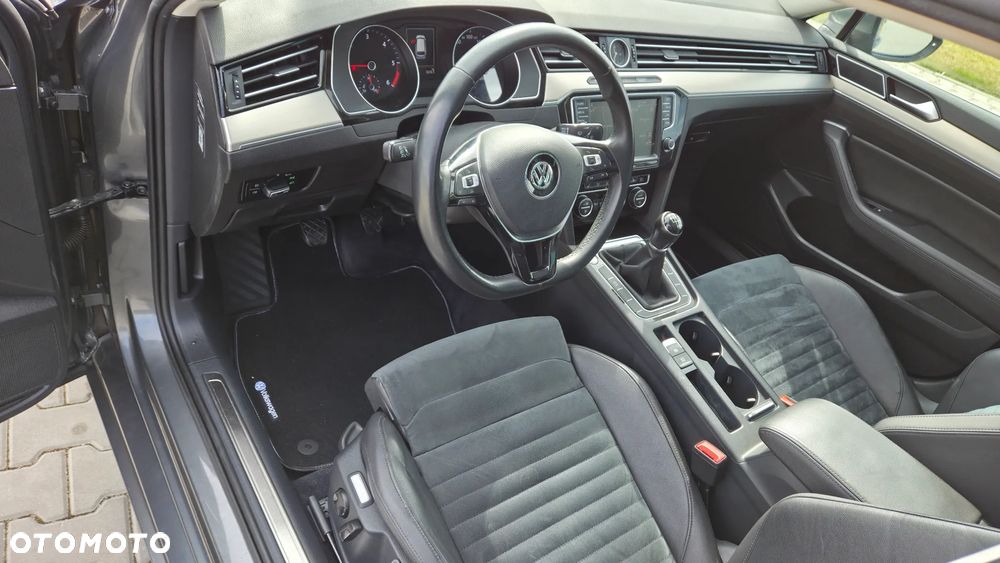 Volkswagen Passat Variant 1.6 TDI (BlueMotion Technology) Comfortline - 27