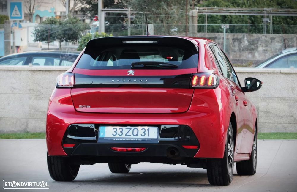 Peugeot 208 1.2 PureTech Allure EAT8 - 33