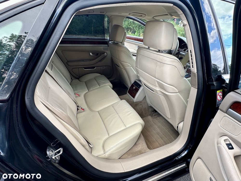 Audi A8 - 35
