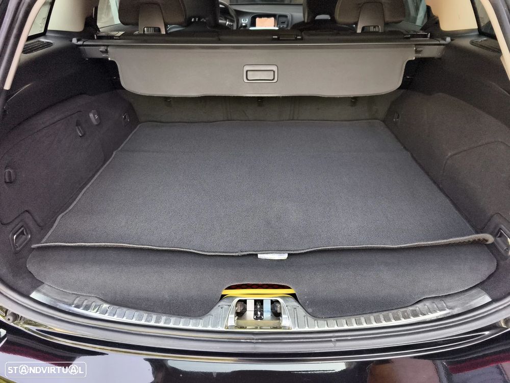 Volvo V60 2.4 D6 Momentum AWD Phev - 21