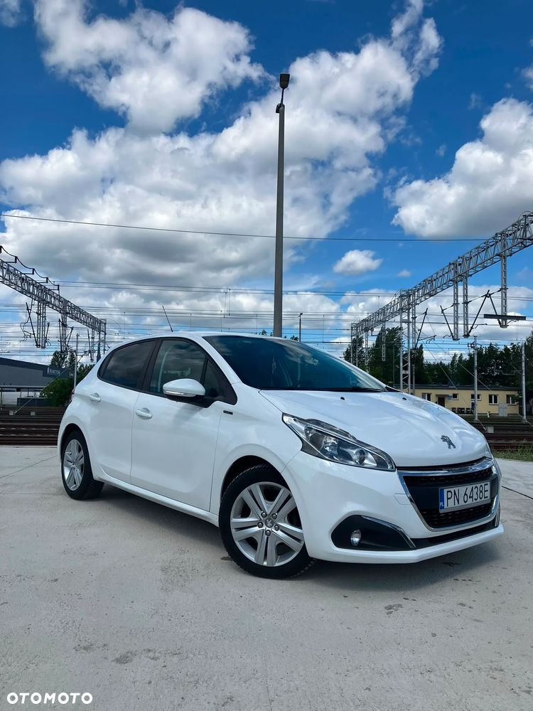 Peugeot 208 1.2 PureTech GPF Signature S&S - 1