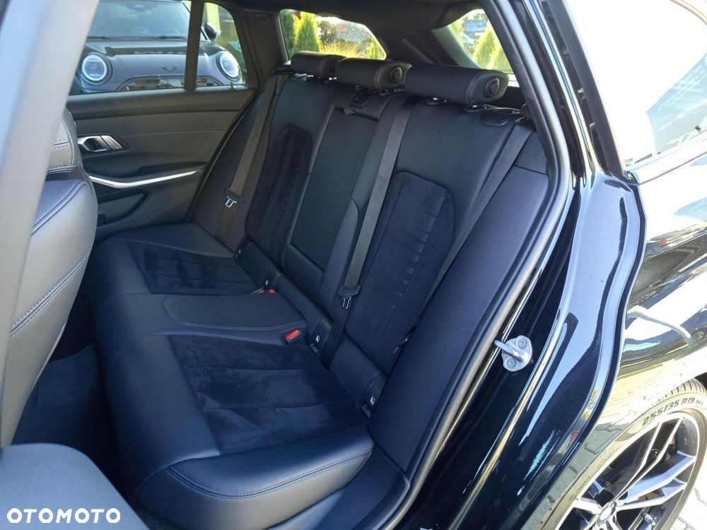 BMW Seria 3 - 22