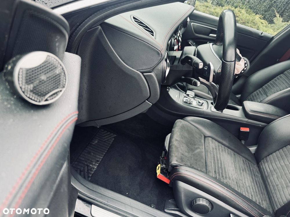 Mercedes-Benz CLA AMG 45 4Matic AMG Speedshift DCT 7G - 23