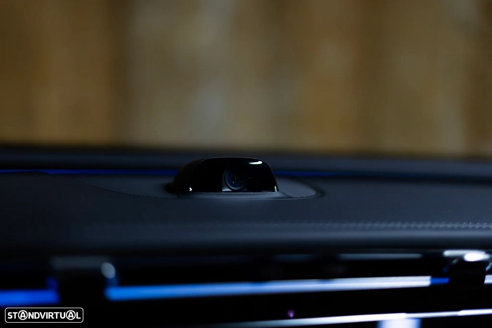 Mercedes-Benz E 300 Standard - 16