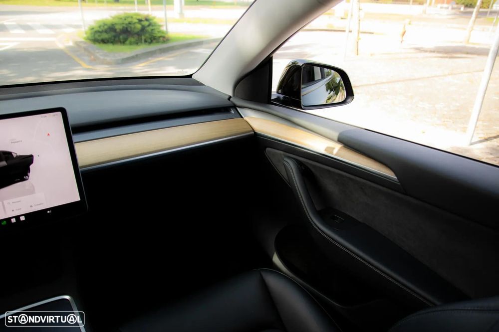 Tesla Model Y RWD - 26