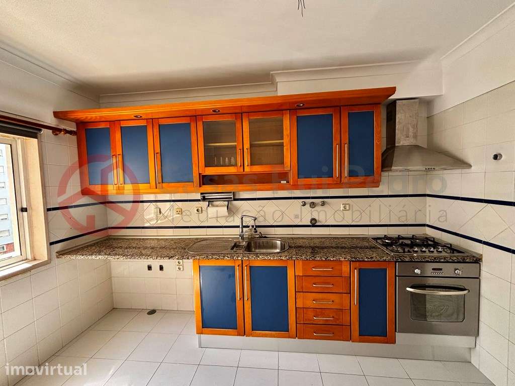 Apartamento T3 com parqueamento em Santa Marta do Pinhal, Corroios - Grande imagem: 3/33