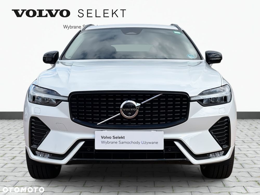Volvo XC 60 B5 B AWD Plus Dark - 4