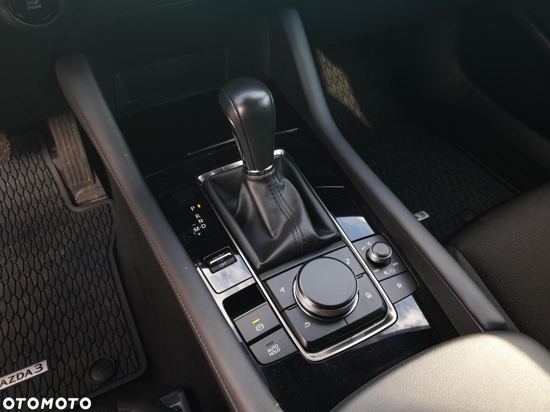 Mazda 3 - 13