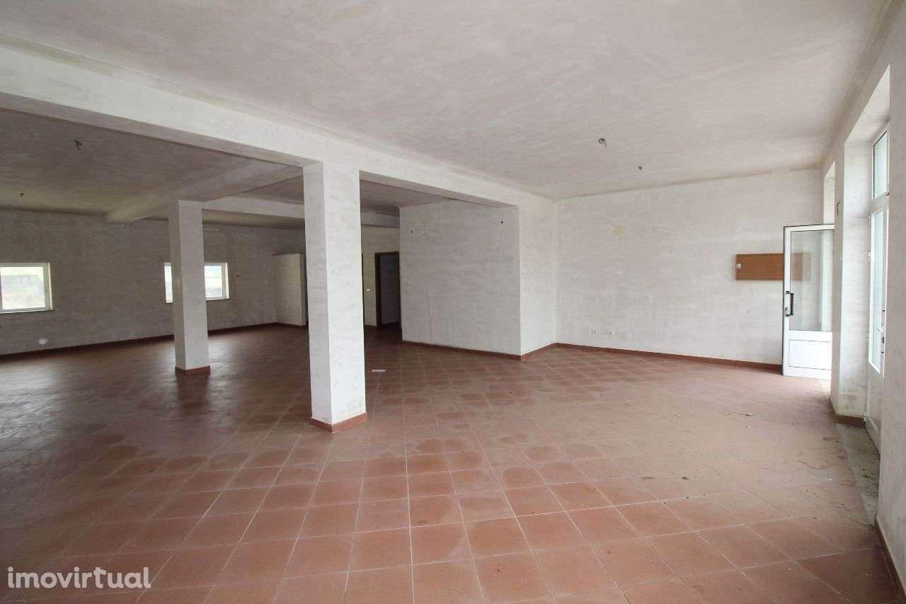 Loja Junto ao Centro – Boa Localização - Grande imagem: 3/8