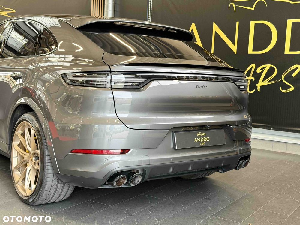 Porsche Cayenne Turbo - 32