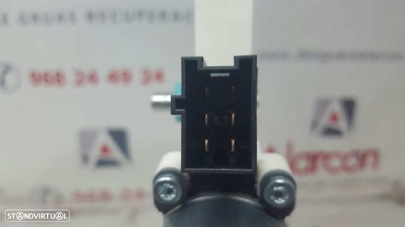 MOTOR ELEVADOR TRASEIRO DIREITO MERCEDES CLASE B (W245) 200 CDI (245.208) - 1