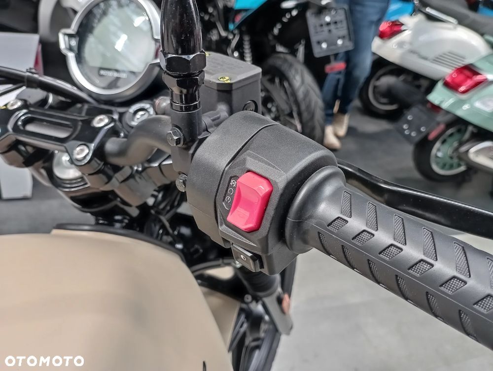 Moto Guzzi V7 - 13