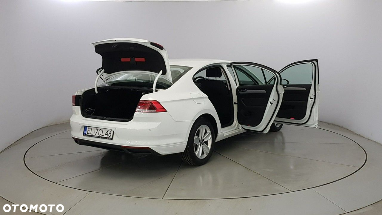 Volkswagen Passat 2.0 TSI Business DSG - 13