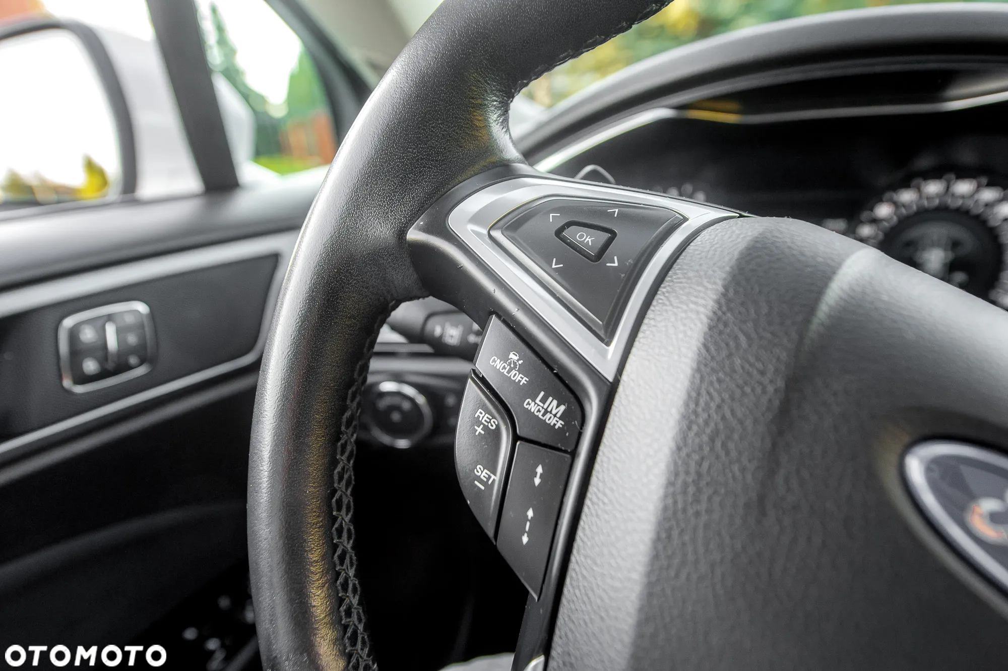 Ford Mondeo 2.0 EcoBlue Executive Plus - 27