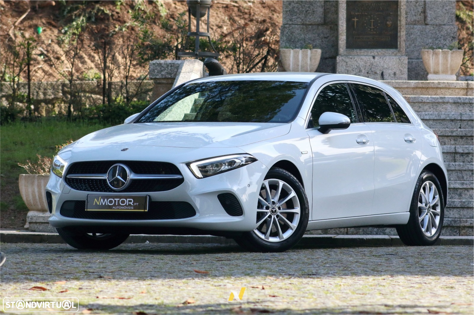 Mercedes-Benz A 250 e Style Plus - 2