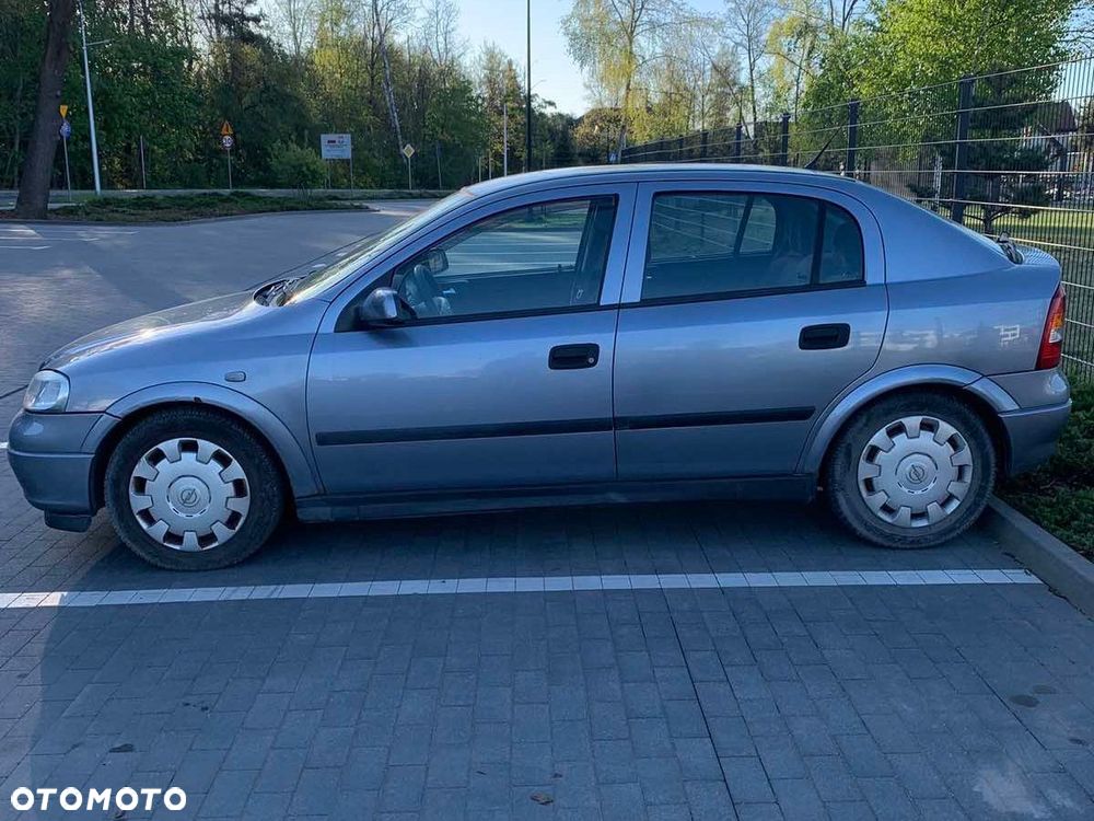 Opel Astra 1.4 Start - 2
