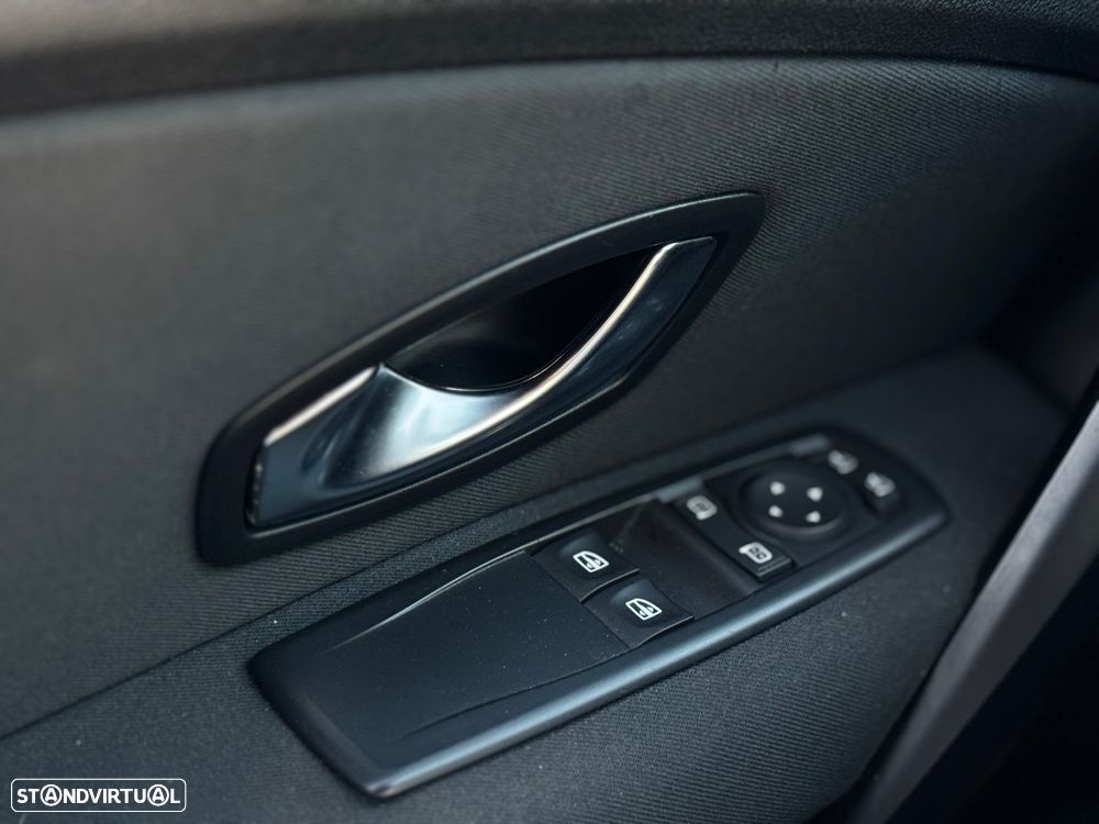 Renault Mégane Coupe 2.0 T 16V RS - 23