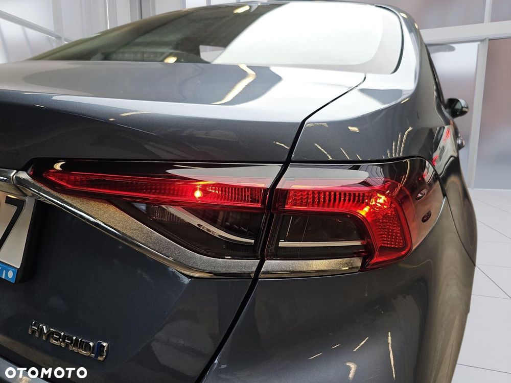 Toyota Corolla 1.8 Hybrid Comfort - 34