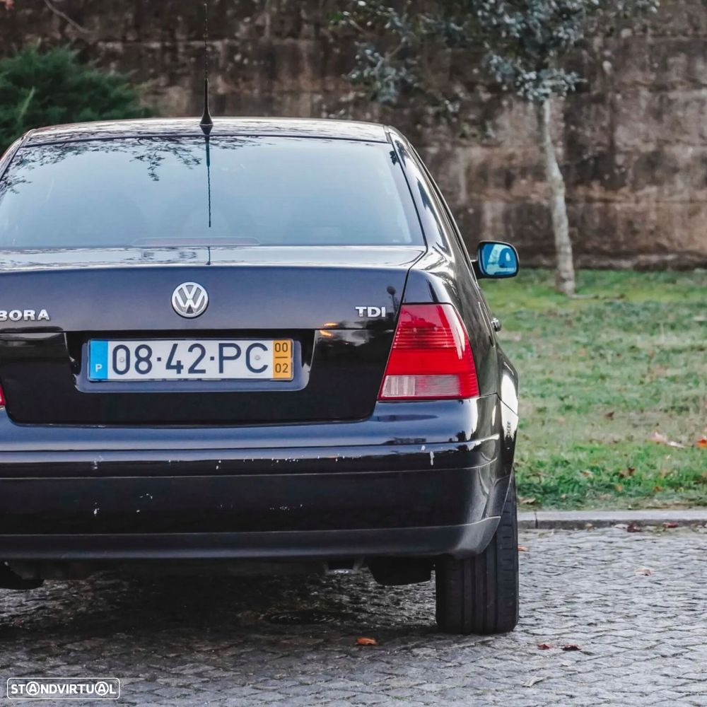 VW Bora 1.9 TDi Highline - 23