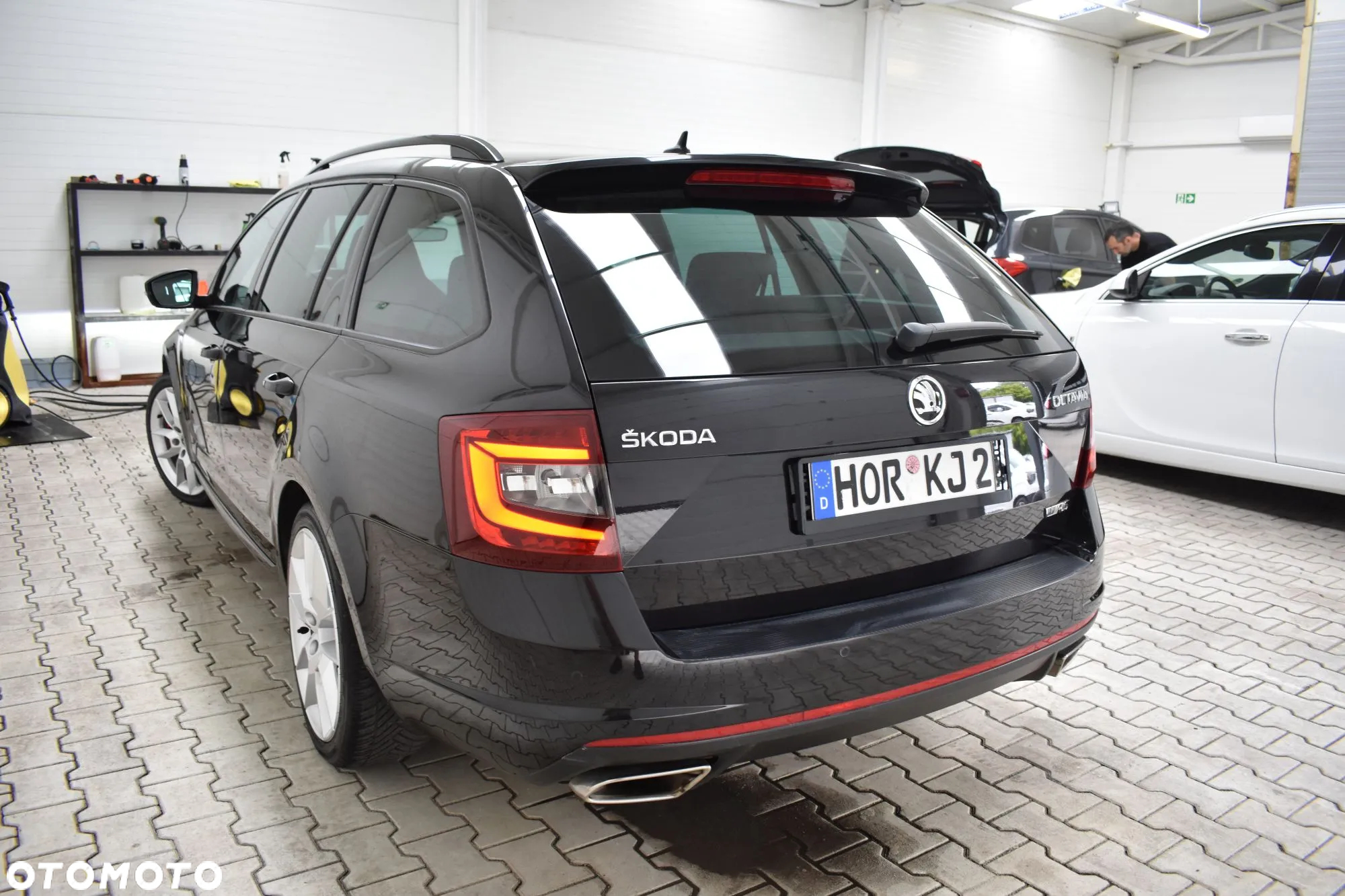 Skoda Octavia Combi 2.0 TSI RS - 15