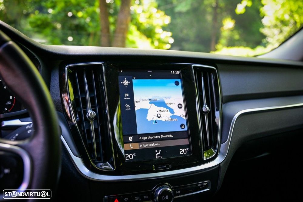 Volvo V60 2.0 D3 Momentum - 29