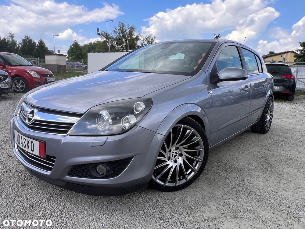 Opel Astra 2.0 Turbo Cosmo - 1