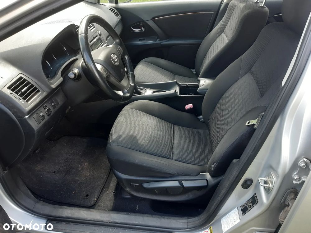 Toyota Avensis 2.0 D-4D Premium - 7